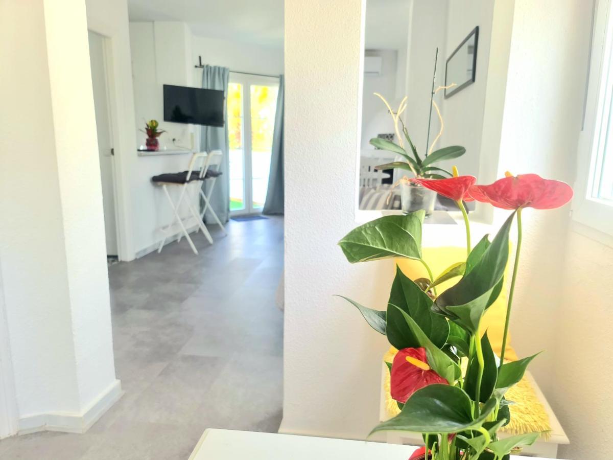 Apartamento Con Vistas Al Campo De Golf Y Piscina Apartment Fuengirola Bagian luar foto