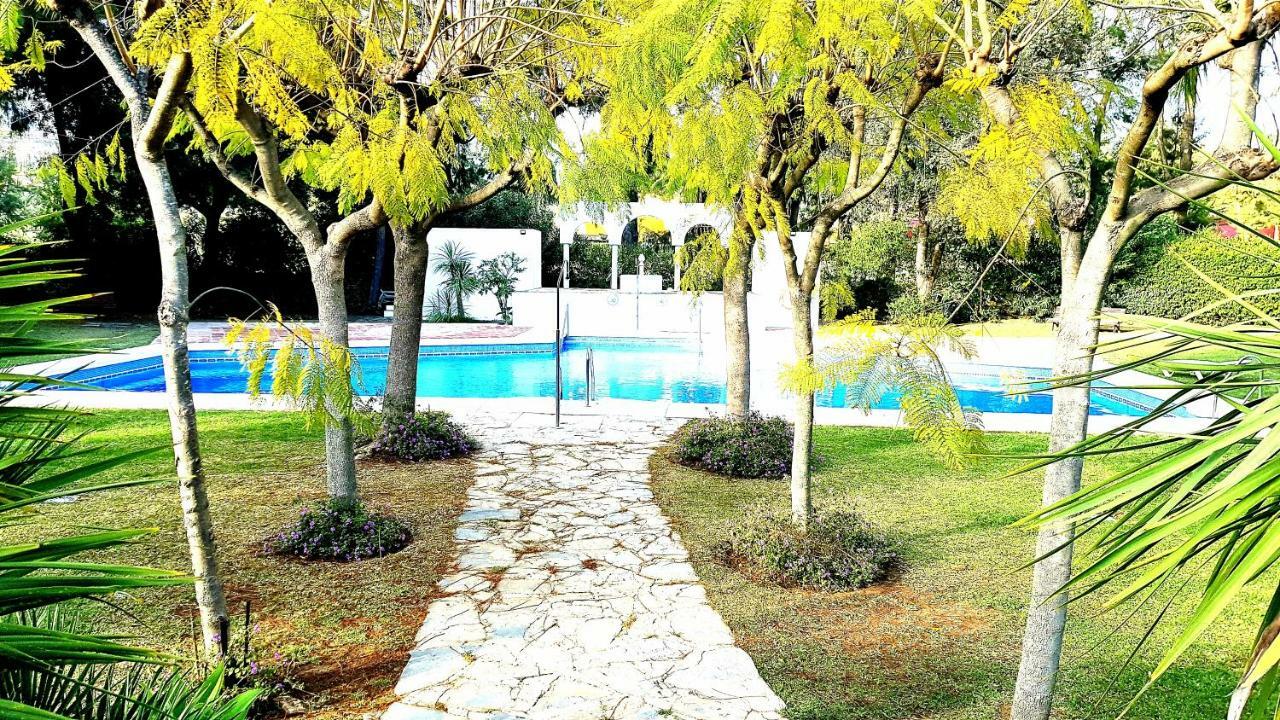 Apartamento Con Vistas Al Campo De Golf Y Piscina Apartment Fuengirola Bagian luar foto